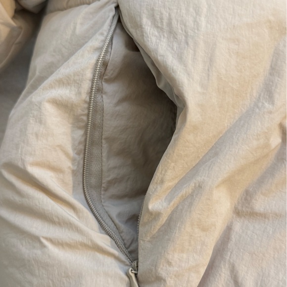 Zara Women's Light Beige Puffer Jacket with hood NWT - Picture 10 of 16